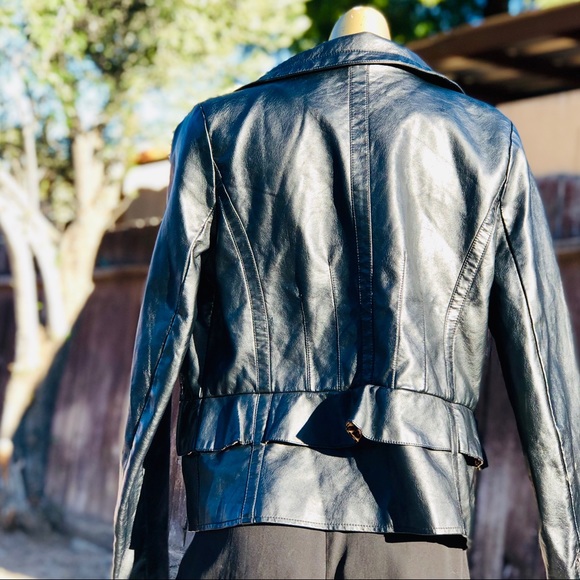 Leather jacket🌼🍃 - Picture 3 of 4